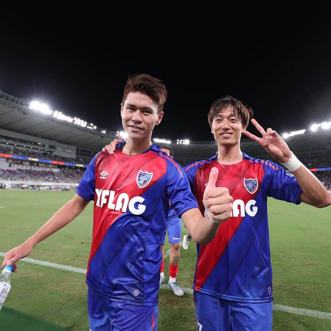 FC東京オフィシャルグッズさんのインスタグラム写真 - (FC東京オフィシャルグッズInstagram)「. ⏰試合終了🔵🔴 #FC東京 1-0 #ベガルタ仙台 . 全員が戦い、最後まで集中力を切らさず掴んだ3試合連続完封勝利!!!!!!✊✊✊ . 大きな!大きな!大きな1勝です!!!!!!!!!✊✊✊ @fctokyoofficial  #首位東京 #FC東京 #fctokyo #tokyo」8月10日 23時32分 - fctokyoofficial