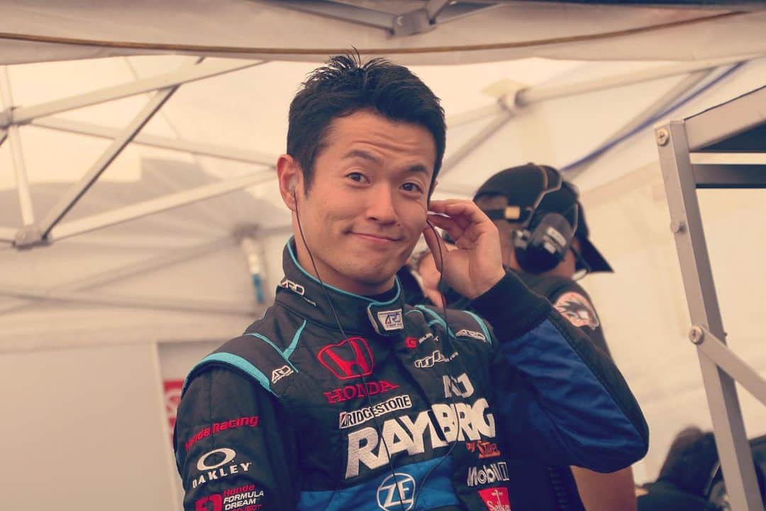 山本尚貴のインスタグラム：「明日も頑張ろう！ Keep pushing💪 . . . #supergt  #SUGO #test #honda #nsx-gt . #今回JBはいないけど #オープンピット #たくさんの人 #嬉しい驚き😊 #明日もたくさんの方が来てくれますように✨ #JBさんの分まで頑張って走ります👍」