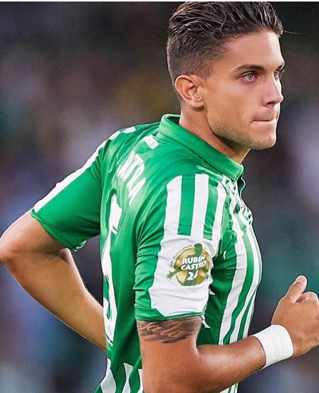 マルク・バルトラのインスタグラム：「Esta noche tenemos el último partido de preparación! #TeresaHerrera #Depor #Betis #Vamos #5」