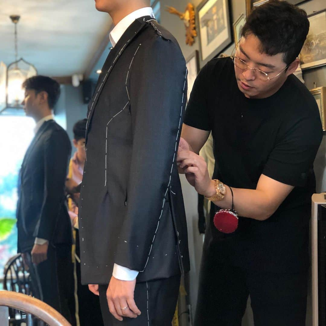 ヨンジュン さんのインスタグラム写真 - (ヨンジュン Instagram)「#190810#👔가봉 오랜만에 해본다😮」8月10日 23時43分 - windboy511