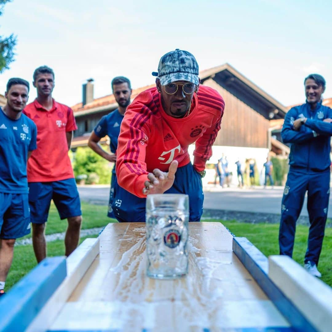 バイエルン・ミュンヘンさんのインスタグラム写真 - (バイエルン・ミュンヘンInstagram)「⚽️🌲 Best of Tegernsee! #trainingcamp #MiaSanMia . . . #FCBayern #tegernsee #training #packmas #skillingit #FCEFCB #DFBPokal #🔴⚪️」8月10日 23時46分 - fcbayern