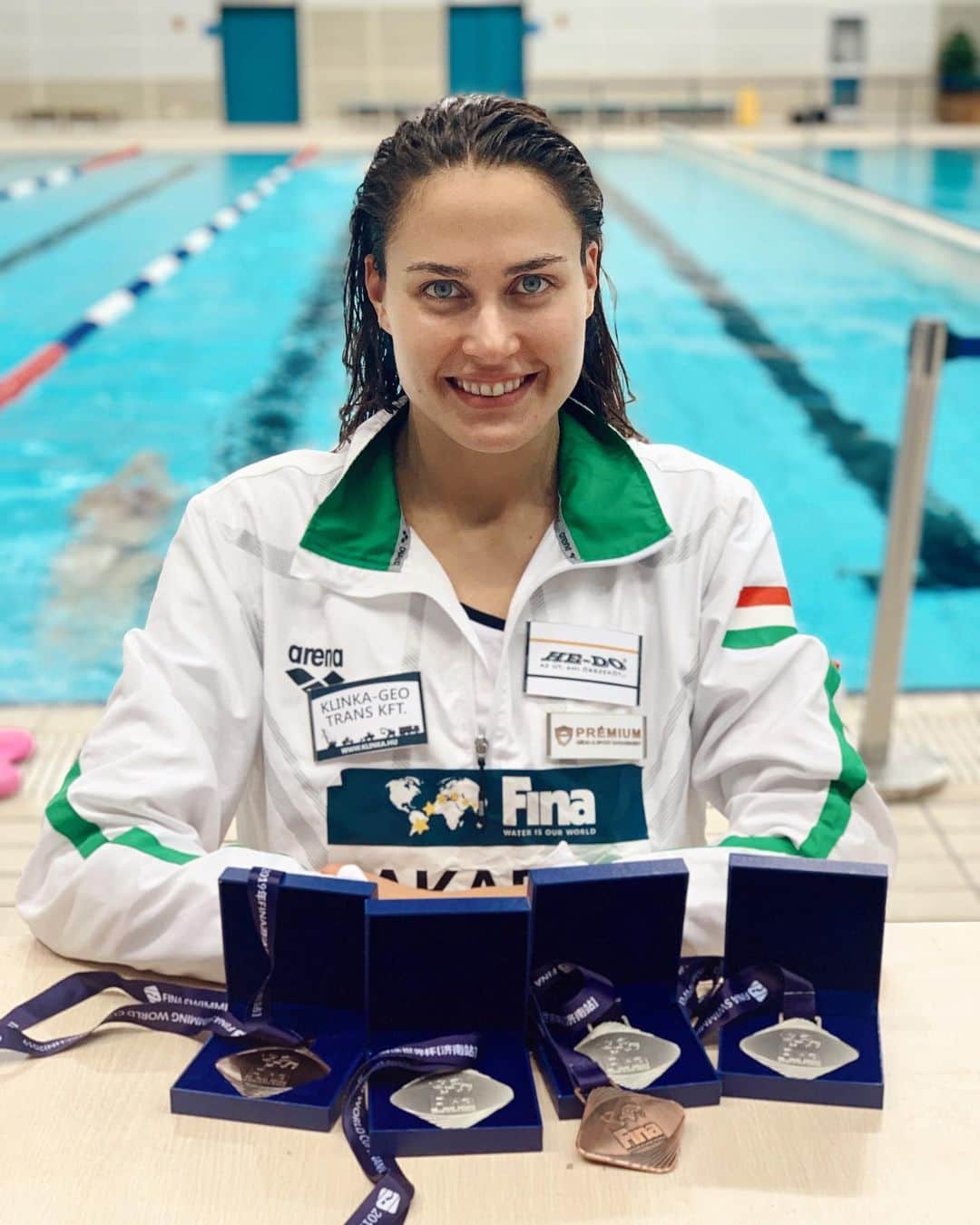 ズザンナ・ヤカボスのインスタグラム：「new pb on 100 fly 💃🏽💃🏽」