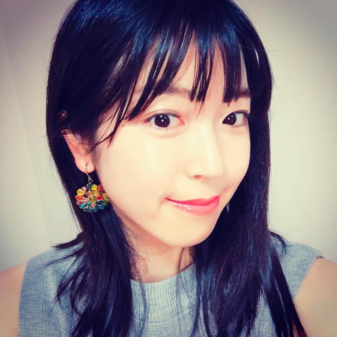 寺島咲のインスタグラム：「夏になったらつけようと思っていたのにすっかり忘れていた！#イヤリング#夏」