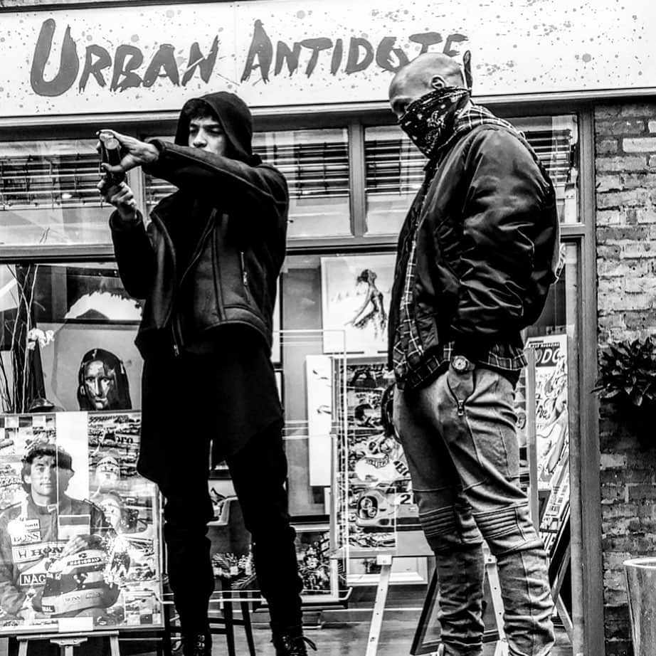 ヨアン・ベナルアンのインスタグラム：「Happy birthday to you my guy @marcusdoveart #artist #artderue #painting #yb29pablopicasso #gangsta #leicester #nottingham #leicester #nottinghamforest #tunisie #london #birmigham @antidoteart 🦅」