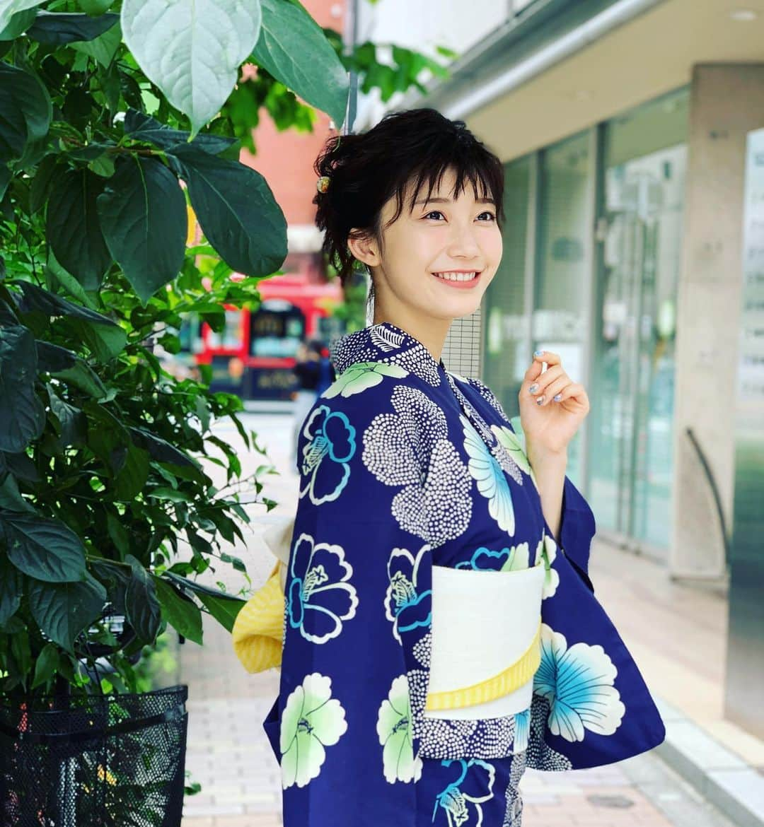 杉村理恵子さんのインスタグラム写真 - (杉村理恵子Instagram)「CMNOW今日発売 小倉優香ちゃんの浴衣姿が見られますよ  かわいい😍  #小倉優香 #CMNOW #浴衣 #浴衣ヘアアレンジ  #ヘアメイク」8月11日 0時27分 - hair_make_osugi