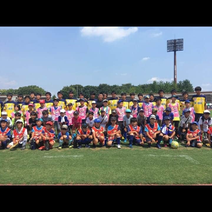 ザスパクサツ群馬さんのインスタグラム写真 - (ザスパクサツ群馬Instagram)「. 【EVENT REPORT📸✨】 . 本日、敷島公園内で開催されました、スマイルフェスティバル2019に #ザスパクサツ群馬U18 の選手たちが参加し、元日本代表の #前園真聖 さんと一緒に子供たちとサッカー教室を行いました⚽🏟️ . 暑い中、ご参加いただきありがとうございました‼️ . . #ザスパクサツ群馬 #thespa #スマイルフェスティバル2019 #スマフェス2019 #前園真聖 #ザスパクサツ群馬アカデミー  #ザスパクサツ群馬U18」8月11日 0時38分 - thespakusatsugunma_official