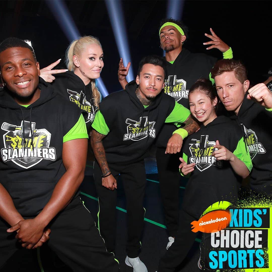 リンゼイ・ボンさんのインスタグラム写真 - (リンゼイ・ボンInstagram)「I got a little competitive with @gronk and his team at the Nickelodeon kids choice sports awards. See who won tonight on @nickelodeon at 8pm!!」8月11日 1時08分 - lindseyvonn