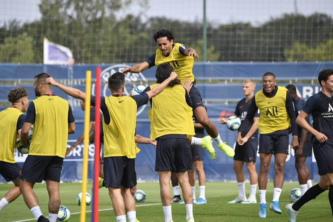 パブロ・サラビアさんのインスタグラム写真 - (パブロ・サラビアInstagram)「🇫🇷 Excité de commencer la @ligue1conforama 🔴🔵 // 🇪🇸 Ilusionado por  empezar la @ligue1conforama 🔴🔵 #PSG #AllezParis #Icicestparis #ligue1 #PS19」8月11日 1時24分 - pablosarabia92