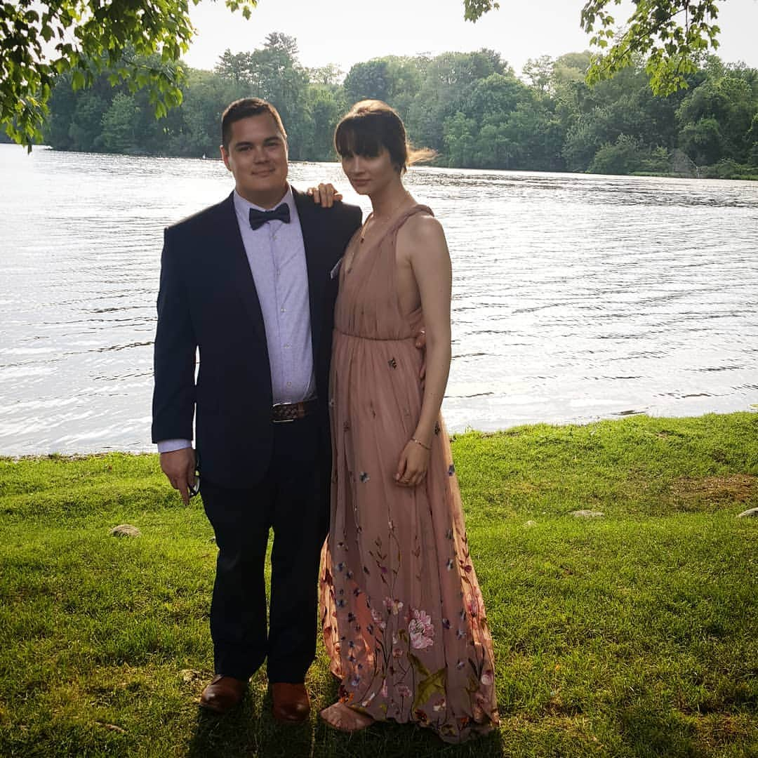 ブリタニ・クラインのインスタグラム：「Wedding season was good to us. 💃🥂 So lucky to have a fun date, supportive life partner, and awesome father to our son. 🥰 #Summer #Love #WeddingSeason」