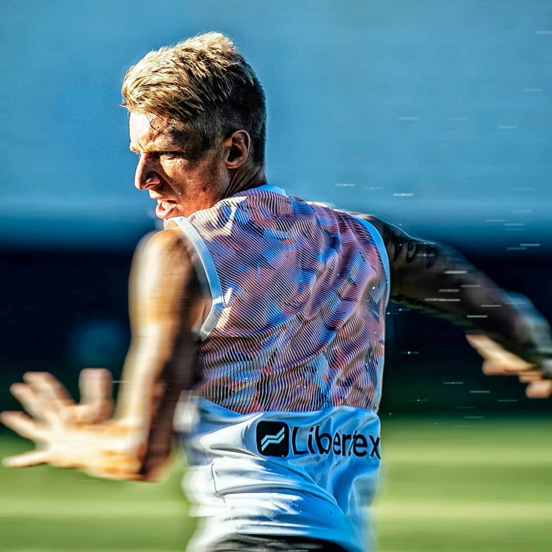 バレンシアCFさんのインスタグラム写真 - (バレンシアCFInstagram)「Running back into Mestalla like... ⚡ . Escasas horas para que empiece el @bwin_es Trofeo Naranja 🍊🏆 . 🏃¡Corre, no te quedes sin entrada! . #VCFInter #bwinTrofeoNaranja」8月11日 1時47分 - valenciacf