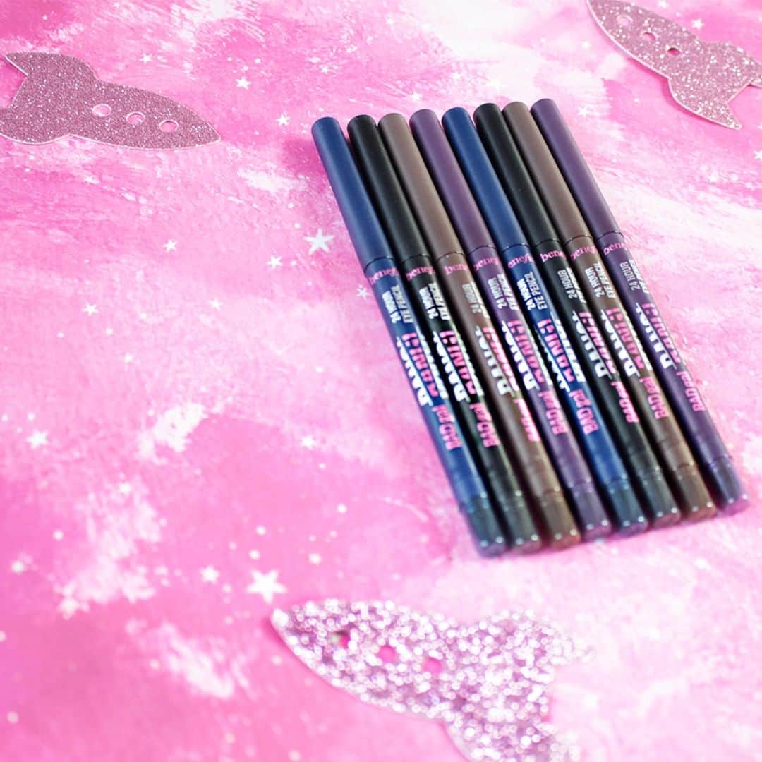 Benefit Cosmetics UKさんのインスタグラム写真 - (Benefit Cosmetics UKInstagram)「Hands up who’s tried our NEW #BADgalBang 24 hour eye pencils! 🙋🏻‍♀️ What’s your favourite shade? 👇🏻 we wouldn’t blame you if you couldn’t choose a favourite! 🙈 #benefit #beauty #makeup #eyeliner #outofthisworld . . . 📷 Image Description: 8 BADgal BANG! 24 hour eye pencils on a pink background」8月11日 1時46分 - benefitcosmeticsuk