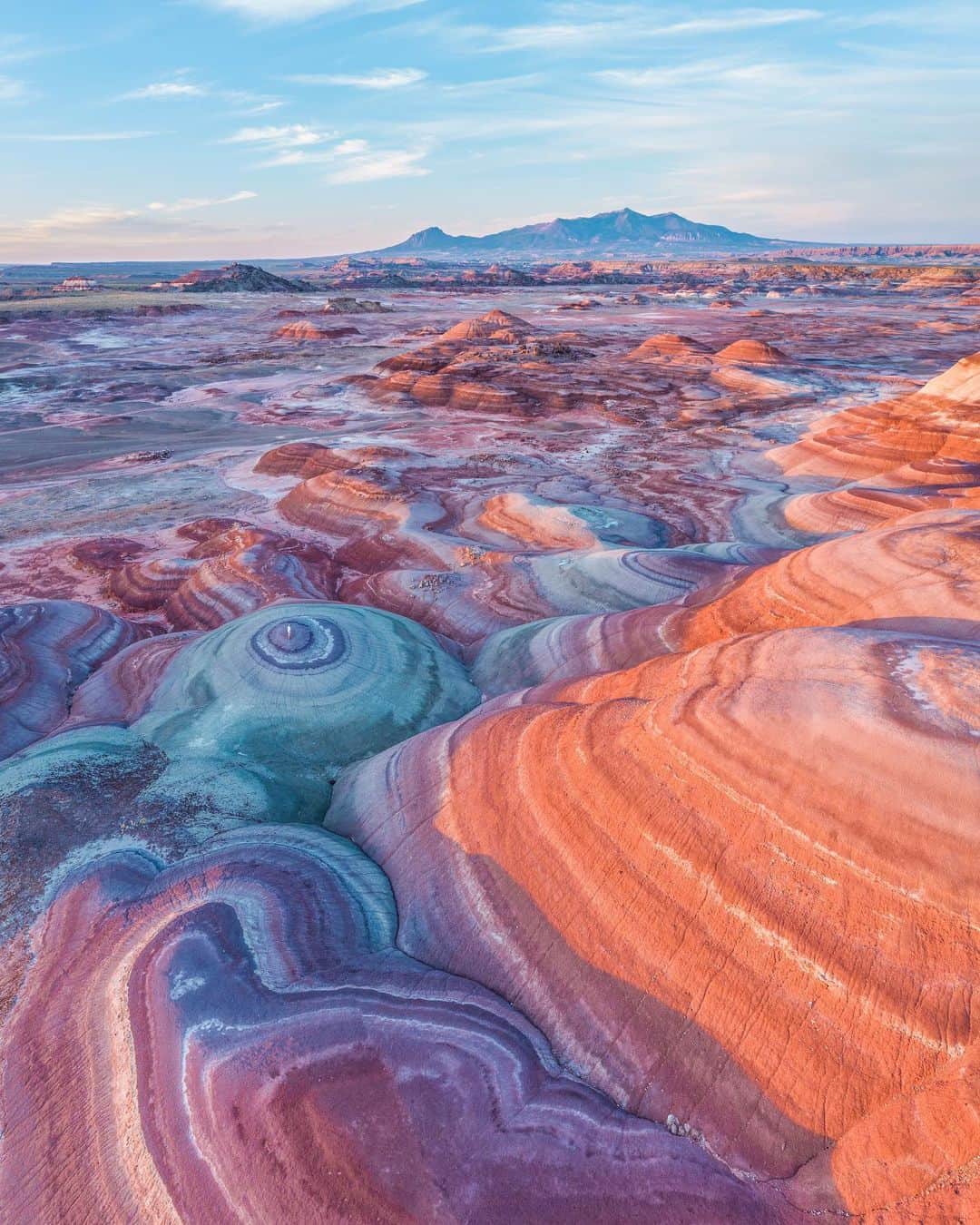 Earth Picsさんのインスタグラム写真 - (Earth PicsInstagram)「Mars or Saint George, Utah? @alexplore23 captured this truly amazing shot. Leave a comment if you’ve never seen this before!」8月11日 2時08分 - earthpix