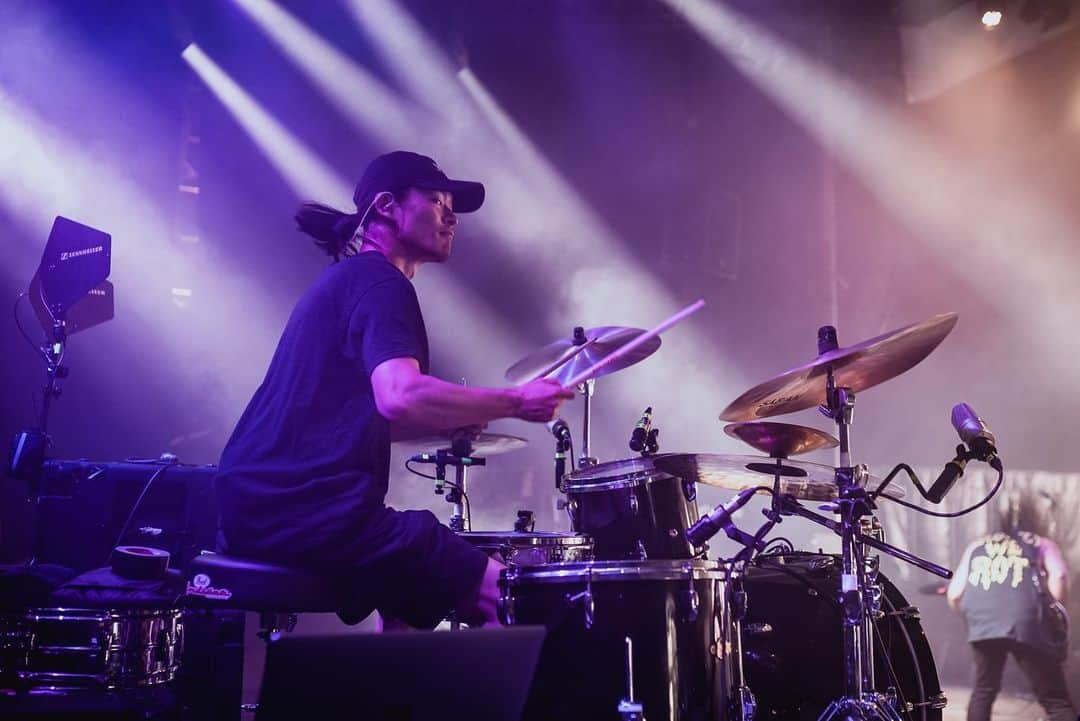 Crystal Lakeさんのインスタグラム写真 - (Crystal LakeInstagram)「Thank you @alcatrazfestival yesterday! It was very first time to play in Belgium 🇧🇪 We’ll be back in Belgium on Nov for @neversaydietour! See ya then!  Photo: @johngyllhamn  #CrystalLake #Helix #WorldTour2019 #AlcatrazFestival」8月11日 2時26分 - crystallake777