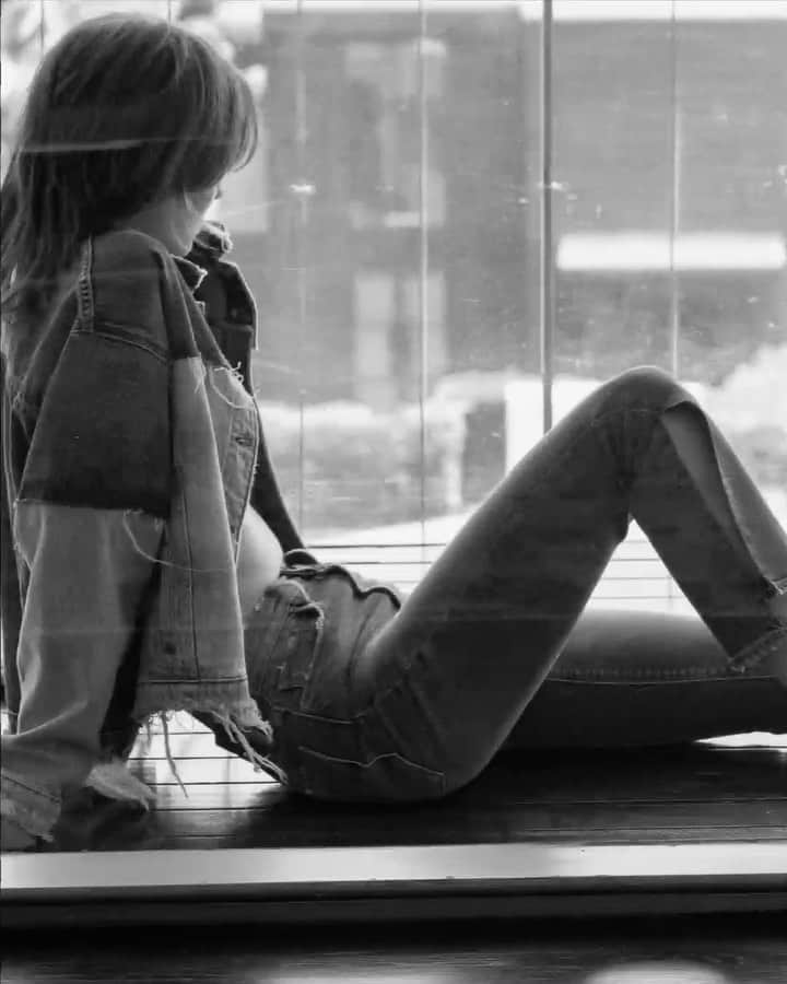 ハドソンのインスタグラム：「2... #HudsonJeans」