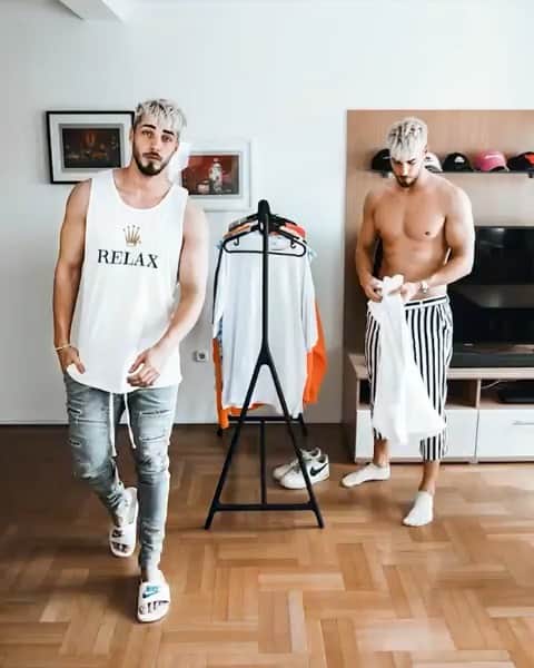 STYLE4GUYSのインスタグラム：「@FashionNovaMEN has all your favorite staples 👏 Check them out on @FashionNovaMEN 👀」