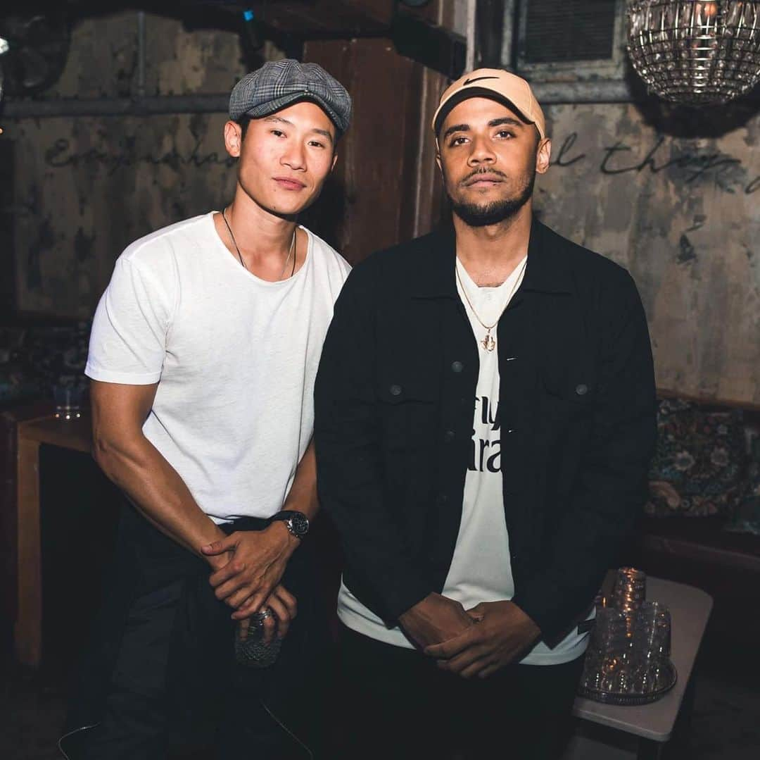 カーティス・ラムさんのインスタグラム写真 - (カーティス・ラムInstagram)「Threw a lil pop up party to kick this summer off “just cause”. The vibes were tight, the people were right and we raised a bit of money and awareness for our friends at @helpchangemycity . Here are a few flicks, Thank you @icytouch @lechvnce @icytouch @hellogoodbyebar for a great night 🙏🏼 Stay tuned for vol.2  #justcause #vol1 #party #night #itsavibeting」8月11日 2時57分 - hansumlum