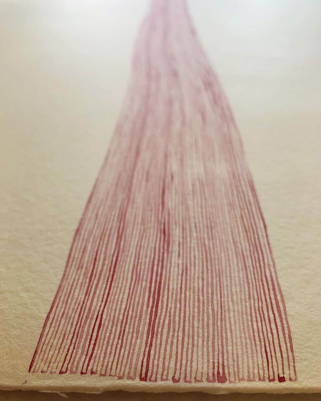 のインスタグラム：「・ One unbroken red line  途切れない一本の赤い線 ・ ・ ・ ・ まだまだ続くよ all the way  #YuriShimojo_watercolors #YuriShimojo #下條ユリ #my9thsanctuary  #途切れない一本の線#AnUnbrokenLine」