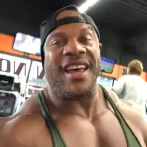 Phil Heathのインスタグラム：「Although I have achieved some incredible accomplishments in the world of bodybuilding, nothing compares to the true authentic connection I get to have with people all around the world. My friend and videographer @jwade777 provided me some background on one of his friends and I wanted to use my platform to spread some positive vibes. In doing so, this illustrates just how powerful we are and why I love my job so much, which is a man of the people, not just a competitive champion bodybuilder. I hope you’re still out there kickin Major ass Scott and be sure to remind yourself who you are and that my friend is a badass!  #Repost @scott.alley.fit92 ・・・ @philheath  Truly thankful these last couple of days for this single video man💯 @jwade777 putting this together for me just to give a long time fan some words of encouragement🙏🏼 Nothing like being reminded one of the greatest to ever do it is in your corner 💯 #driven #motivated #cantstopwontstop #relentless #throwback #motivation #gymmotivation #weightlossjourney #weightlossmotivation #fitness #fitnessjourney #fitnessmotivation #philheath @gifted_athletics #focus #inspire #succeed #gymlife #gymaddict  Being Negative and Lazy is a disease that leads to pain, hardship, depression, poor health and failure. Be pro active, and give a damn to achieve success!  Phil Heath」