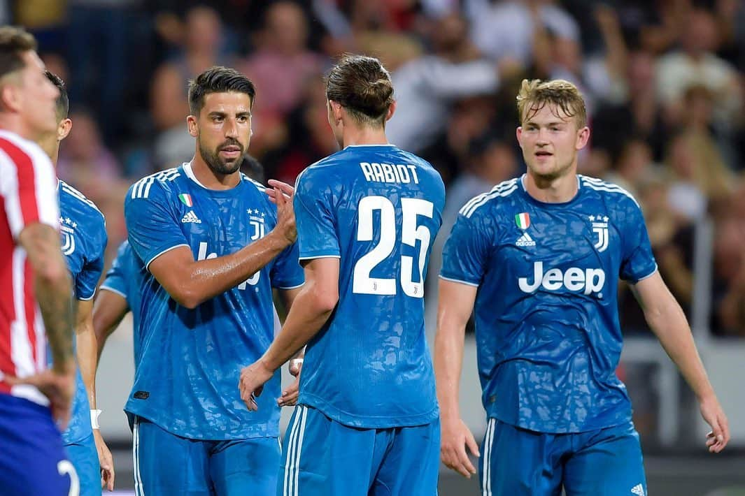 アドリアン・ラビオさんのインスタグラム写真 - (アドリアン・ラビオInstagram)「Unlucky but good game, great team work and good spirit tonight ! ⚪️⚫️💪🏼 #icc2019 #atletijuve #forzajuve」8月11日 4時19分 - adrienrabiot_25