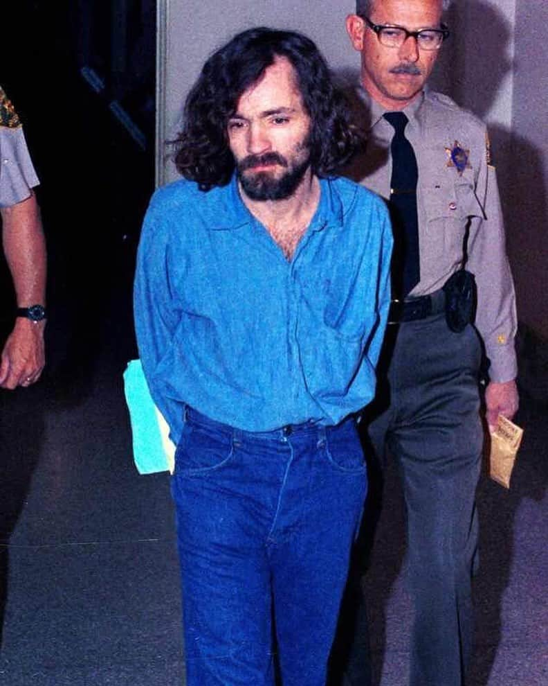 E! Onlineさんのインスタグラム写真 - (E! OnlineInstagram)「In 1969, five followers from Charles Manson's "Family" murdered seven people including actress Sharon Tate. Now, fifty years later, the story is changing and new details are emerging. Link in bio. (📷: AP Photo)」8月11日 5時17分 - enews