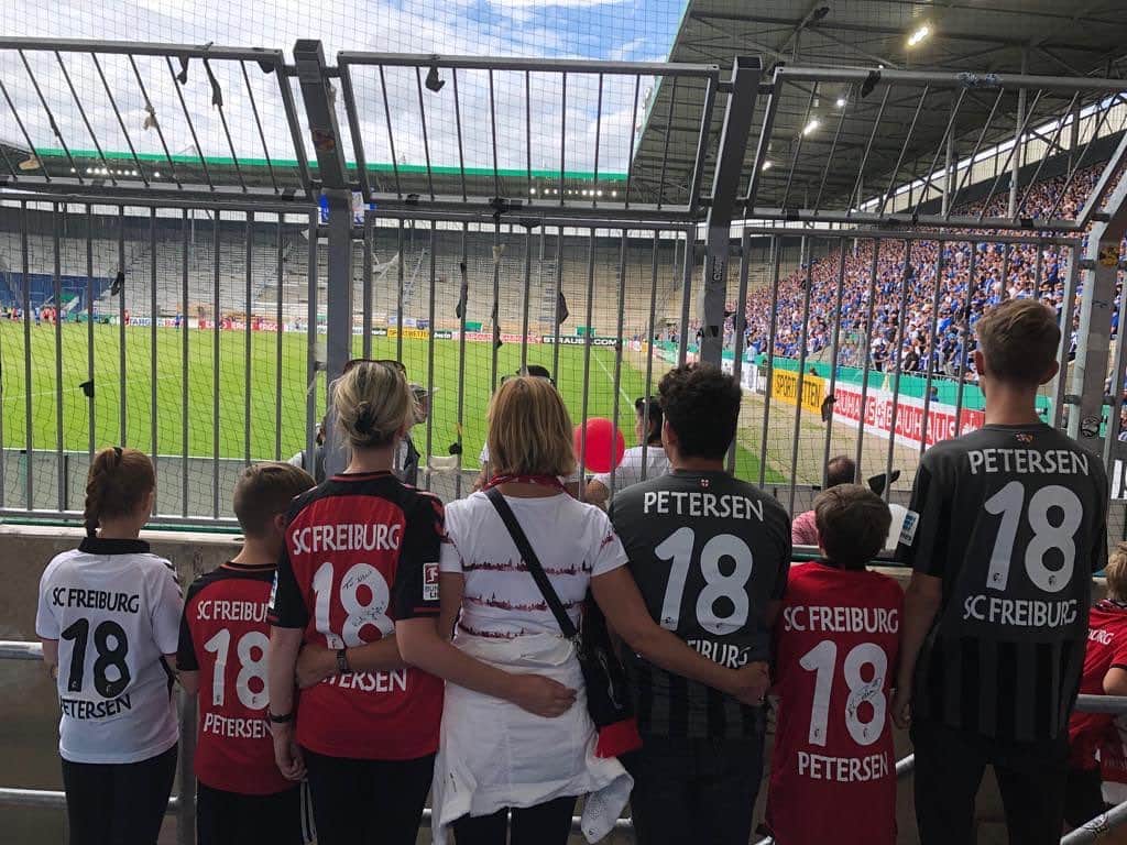 ニルス・ペテルセンのインスタグラム：「#GelungenerStart #Saisonauftakt #dfbPokal #FCMSCF #BesterSupport #Danke #SCFreiburg #SCF #NP18」