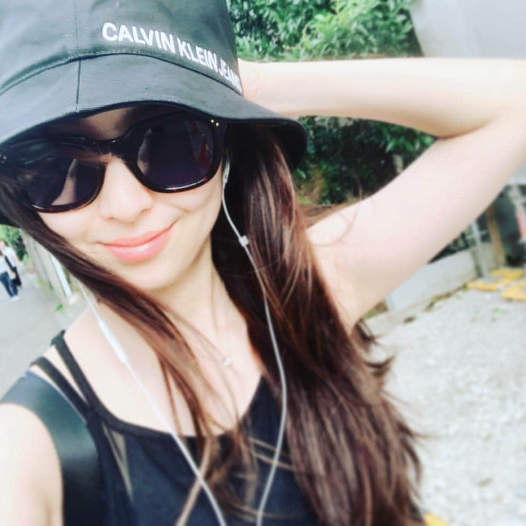 阪井あゆみさんのインスタグラム写真 - (阪井あゆみInstagram)「#calvinklein 🎩 #unused 🕶 ＃天気 #予報はずれて #😚😚😚 ＃晴れてよし」7月27日 22時17分 - ayumisakai0121