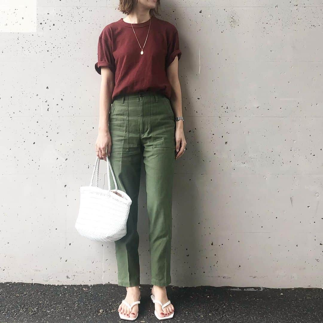 mmk__56さんのインスタグラム写真 - (mmk__56Instagram)「2019.7.27 . . なんてこたーないコーデ。。 #uniqlou のTシャツ、この色可愛い❤︎ . Tシャツ… @uniqlo パンツ… @shinzone_official  サンダル… @lavishgate . #ママコーデ#ママファッション#今日の服#今日のコーデ#着回しコーデ#プチプラコーデ#シンプルコーデ#ロカリ#大人カジュアル#locari#ootd_kob#mamagirl#mamagirl_sugotoku#shinzone#ベイカーパンツ#ユニクロユー」7月27日 20時44分 - mmk__56