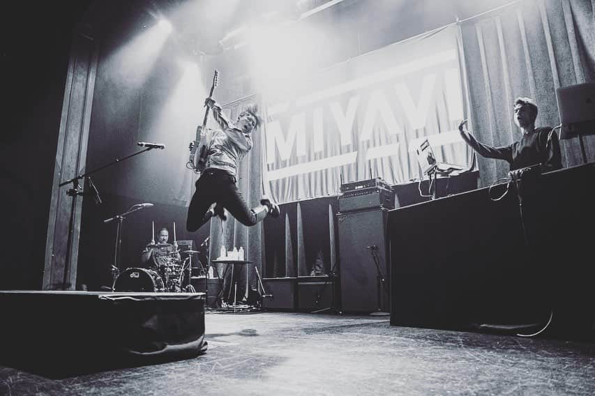 雅-MIYAVI-さんのインスタグラム写真 - (雅-MIYAVI-Instagram)「Day2 Seattle!!!! We had an amazing time onstage, thank you for the energy you gave us. Hope y’all enjoyed tonight 👍🏻👍🏻😄⚓️ #Repost @miyavi_news 【Photo】2019/2/27 #MIYAVI_Seattle #NoSleepTillTokyo #worldtour2019 #DAY2 . #repost @zb_images Pics of @miyavi_ishihara from #theneptune in Seattle who is going to the Portland show? #miyavi #nosleeptilltokyo #nstt #tourlife #tourphotographer #ontheroad #northwest」7月27日 21時00分 - miyavi_ishihara