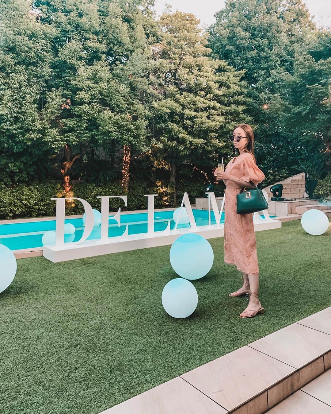 のインスタグラム：「#summerparty 🥂☀️﻿ ﻿ みんなでおめかししてパーティーしたいね😘﻿ ﻿ ﻿ ﻿ ﻿ ﻿ ﻿ ﻿ ﻿ ﻿ ﻿ ﻿ ﻿ ﻿ ﻿ ﻿ ﻿ ﻿ ﻿ ﻿ ﻿ ﻿ ﻿ #summer #gardenparty #🥂 #partystyle #vacances #instafashion #ootd #zara #couronne #summerdress #aoyama」