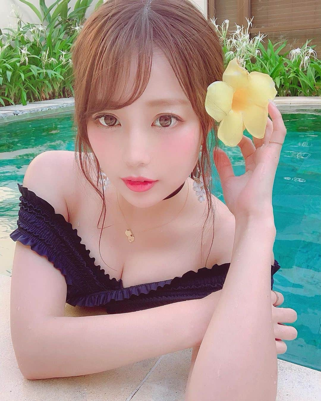 鈴木 あやさんのインスタグラム写真 - (鈴木 あやInstagram)「. 沖縄で着た水着はこれで最後👙💗 . 去年買ったやつだけど、 実は結構お気に入り🏄🏻‍♂️💕 . . どれが1番似合ってたかな？🐰 #沖縄 #Okinawa #沖縄旅行 #沖縄旅 #trip #旅行 #travel #旅 #夏休み #holiday #休日 #ジウザテラスビーチクラブヴィラズ #ジウザテラス#theuzaterracebeachclubvillas #名護市 #名護 #nago #プロデュース #produce #水着 #swimwear #もはや地球に感謝」7月27日 21時02分 - ayachu69