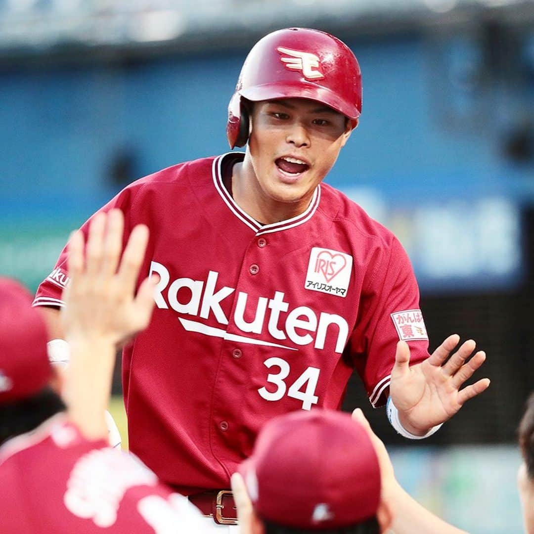 東北楽天ゴールデンイーグルスさんのインスタグラム写真 - (東北楽天ゴールデンイーグルスInstagram)「⚾️ ⚾️M 9-7 E⚾️ 5度もひっくり返ったシーソーゲームを落とし1勝1敗に。 終盤の8回に浅村選手が逆転となる20号2ラン‼️ 茂木選手は3安打を含む5度の出塁で打線を牽引👍🏼 満塁のピンチで緊急登板の青山選手はリードを守る💯 2番セカンドでスタメンの山崎選手は2安打1打点👏🏼 #rakuteneagles #RESTART #日本一の東北へ #浅村栄斗 #茂木栄五郎 #青山浩二 #山崎剛」7月27日 21時16分 - rakuten_eagles