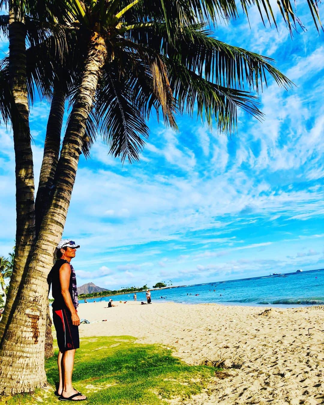 マイケル富岡さんのインスタグラム写真 - (マイケル富岡Instagram)「快晴 微風 ビーチ巡り…とまらない海ラブ♡ やっぱ穴場 アラモアナビーチパーク… マイコー エネルギーチャージ中 #myfavorite #hawaii #love #nature #ocean #beautiful #beach #bluesky #whitesand #summer #マイケル富岡 #タレント #俳優 #ハーフ #actor #actorslife #surf #surfer #surfing #billabong #quicksilver #海 #ビーチ #ハワイ #サーフィン #サーファー #boardriders #hawaiilife #alamoanabeach #diamondhead」7月27日 21時38分 - michaeltomioka