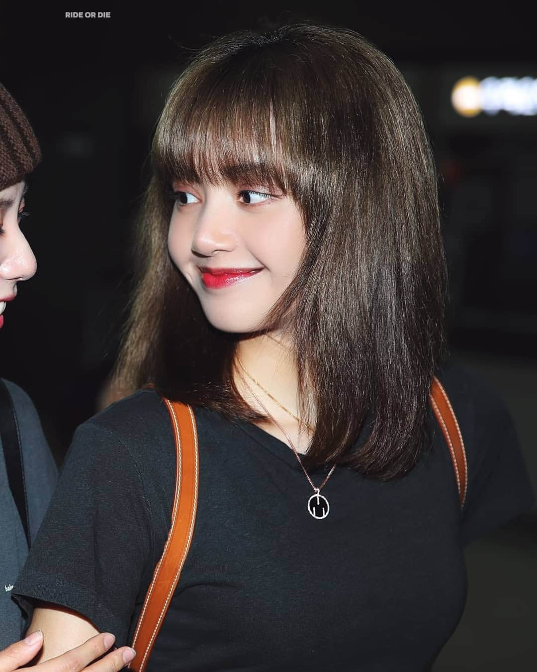 リサさんのインスタグラム写真 - (リサInstagram)「190725 - Incheon Airport #BLACKPINK#블랙핑크#LISA#리사 —© Ride or Die」7月27日 21時41分 - lisa.blackpink