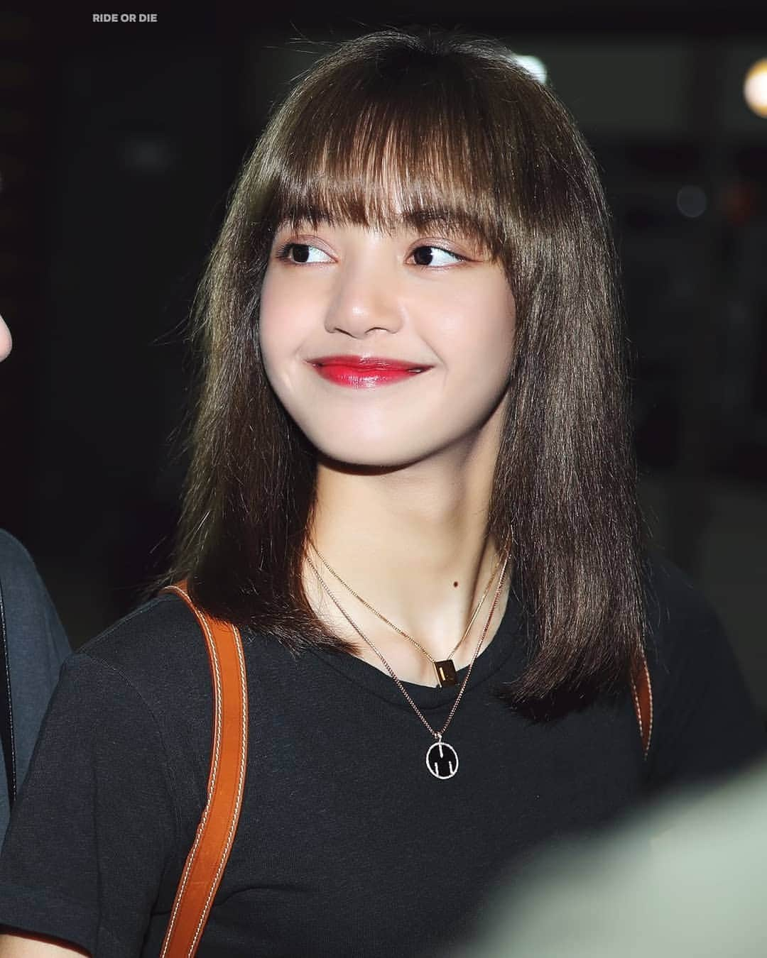 リサさんのインスタグラム写真 - (リサInstagram)「190725 - Incheon Airport #BLACKPINK#블랙핑크#LISA#리사 —© Ride or Die」7月27日 21時41分 - lisa.blackpink