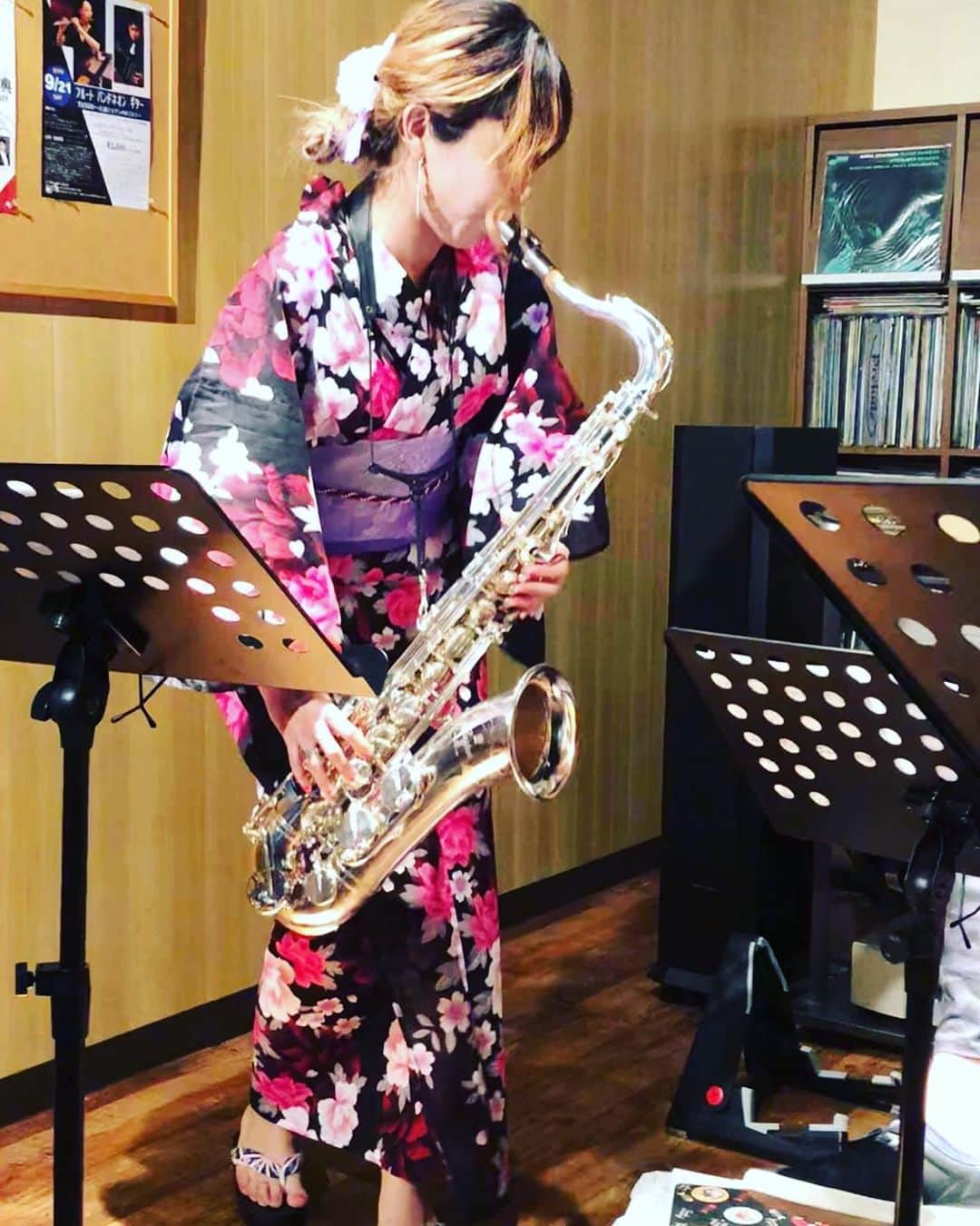 清水玲奈さんのインスタグラム写真 - (清水玲奈Instagram)「👘🍉 . . #浴衣 #yukata #チンチロリン #ゾロ目  #🎲 #夏 . . . #sax #saxophone #tenorsax #tenorsaxophone #liveperformance #saxophonist #japan #jazzsax #instalike #instagram #music #musician #musica #femalesaxplayer #jazz #funk #爵士樂 #saxophonelife #yamaha #reinashimizu #清水玲奈」7月27日 22時01分 - reina__shimizu