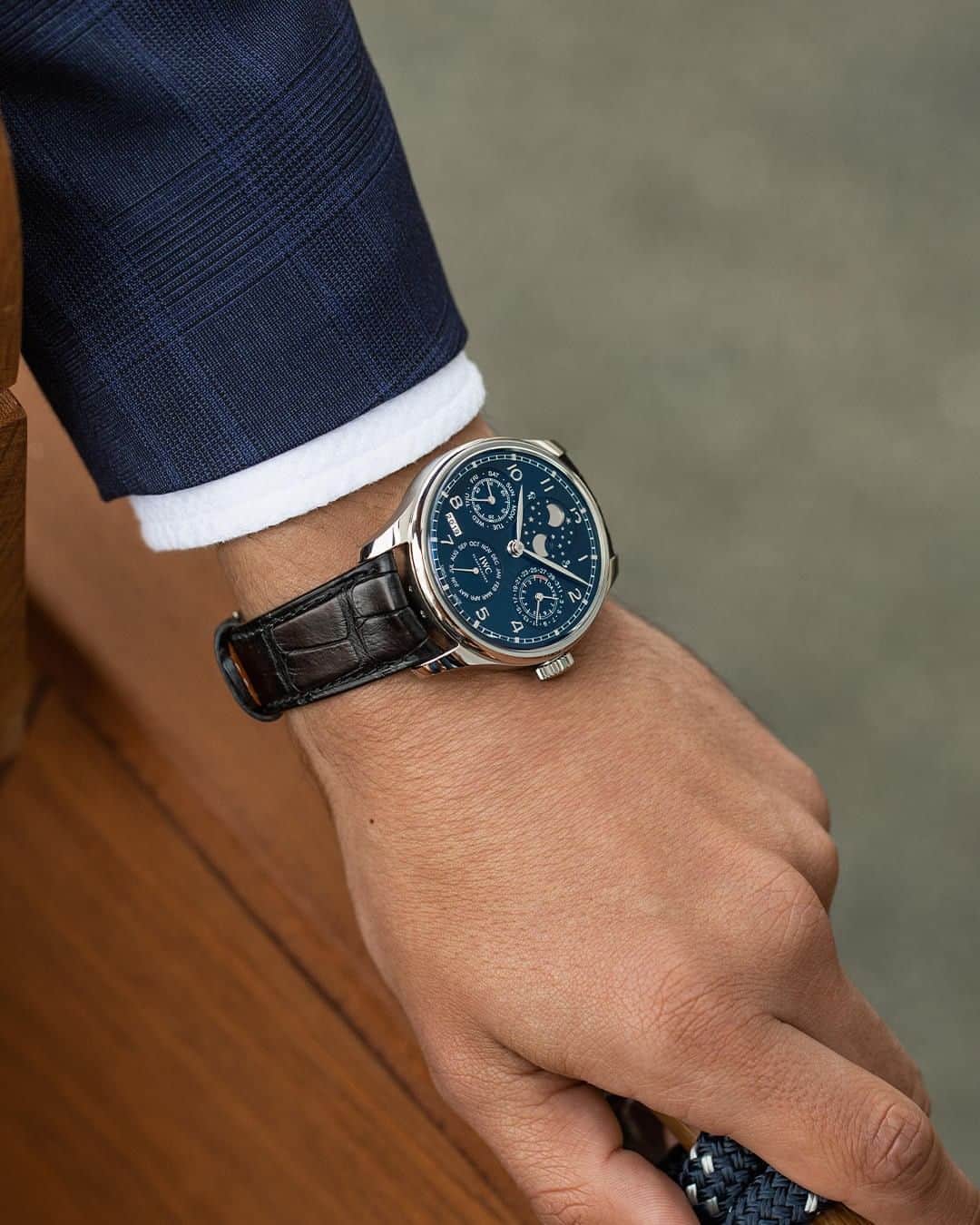 IWCさんのインスタグラム写真 - (IWCInstagram)「For the moments you savor most, ensure time is on your side - and your wrist. Never miss a minute with the Portugieser Perpetual Calendar (Ref. IW503401). #IWCPortugieser」7月27日 22時00分 - iwcwatches