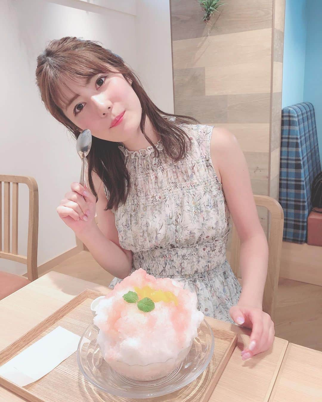 鈴木茉由さんのインスタグラム写真 - (鈴木茉由Instagram)「やっと夏来た感ある🌻 花火行きたいなあ🥺🥺🥺 . @mercuryduo_com @mercuryduo_styling #MERCURYDUO #selfie #instagood #instapic #instafashion #instalike #like #love #pink #コーデ #コーディネート #かき氷 #木と水と土と #表参道カフェ #表参道かき氷」7月27日 22時05分 - mayu__09