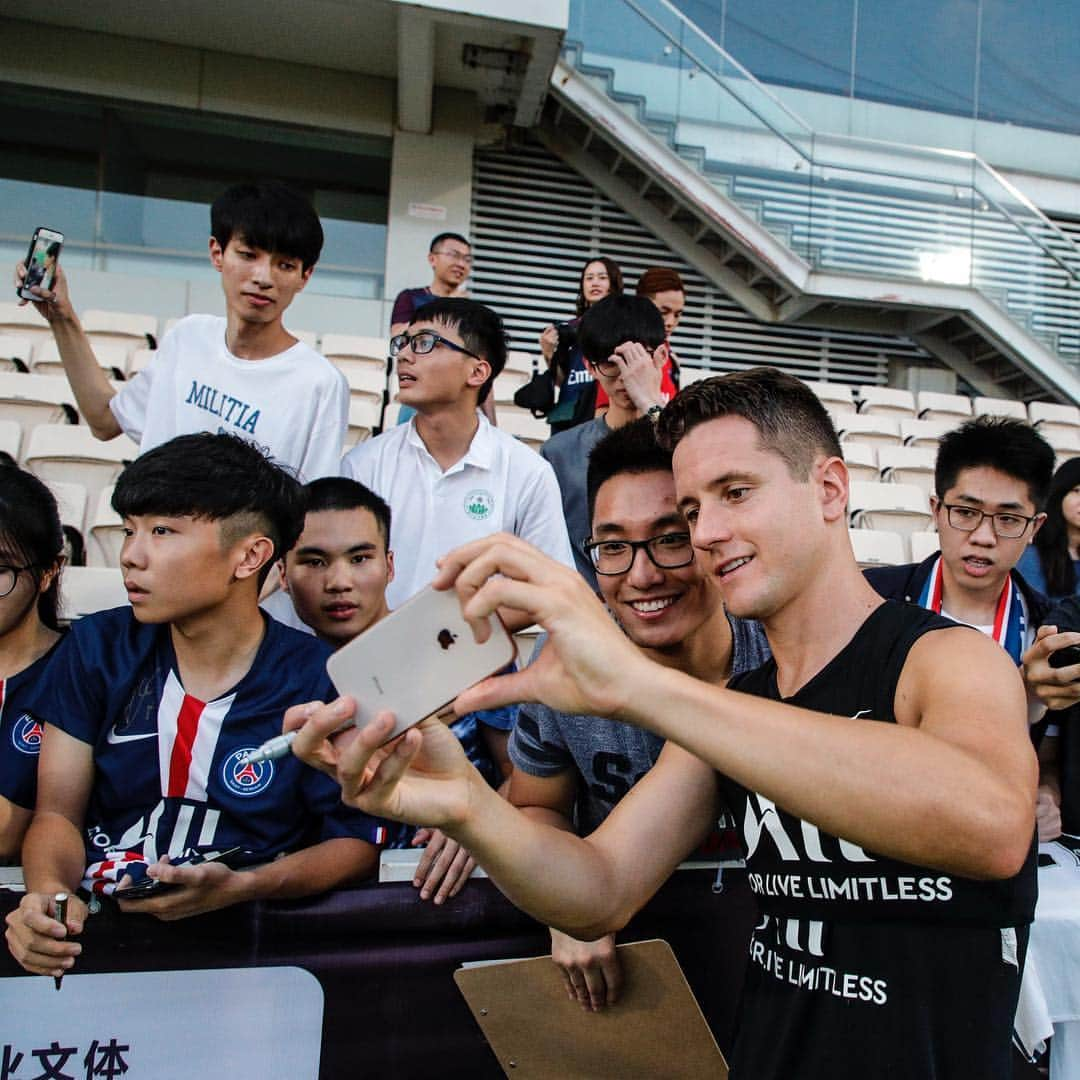 パリ・サンジェルマンFCさんのインスタグラム写真 - (パリ・サンジェルマンFCInstagram)「Training ahead of our game 🆚 #Inter ⚽️ Entraînement avant le match 🆚 l’Inter ⚽️ . #ChinaSummerTour2019 #ParisSaintGermain #PSG #Paris #Football #AllezParis #ICICESTPARIS #Macau #Macao」7月27日 13時14分 - psg