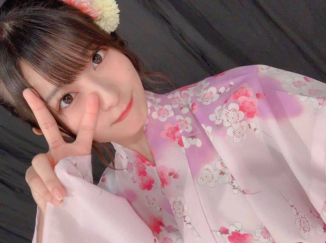 行天優莉奈さんのインスタグラム写真 - (行天優莉奈Instagram)「👘🎆 どっちが好き？？ #ゆかた #行天優莉奈」7月27日 13時45分 - yurina.0314