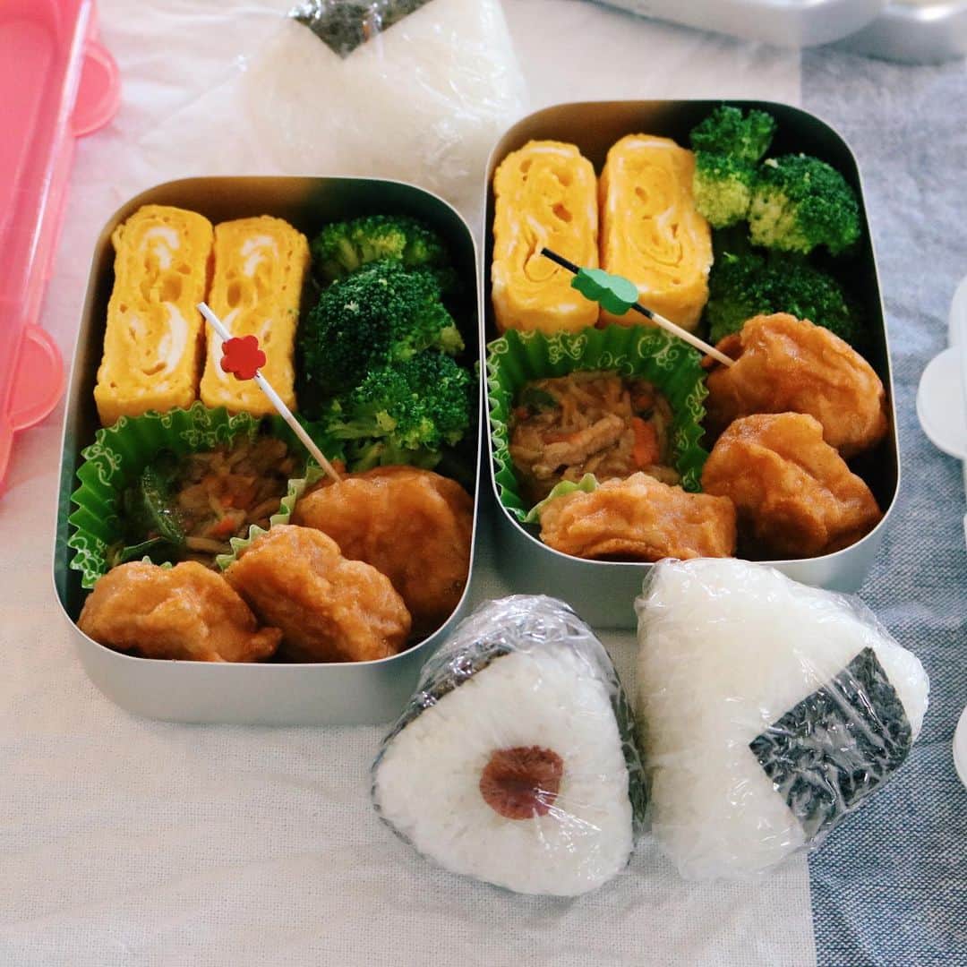 ゆかり/yukariのインスタグラム：「弁当 * #おうちごはん #うちごはん #昼ごはん #おひるごはん #ランチ #料理 #手料理 #お弁当 #弁当 #自炊 #家庭料理 #料理好きな人と繋がりたい #暮らし #テーブルコーディネート #おうちごはんLover #food #japanesefood #foodpic #lunchbox #bento #和食 #今日のお弁当 #学童弁当」