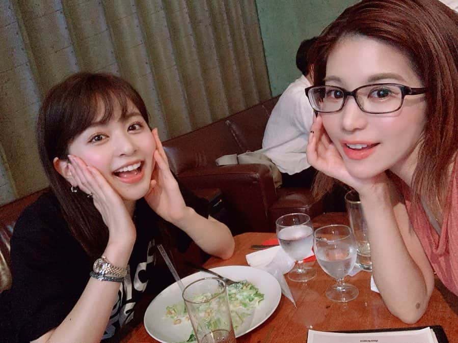 Yuriyaさんのインスタグラム写真 - (YuriyaInstagram)「昨日は一日中眼鏡女子👓⭐️実はめっちゃ目悪い。笑 家では眼鏡なんだよー🐱  めちゃ可愛くて、性格も可愛い上にしっかり考えてる @aikada_yo とお茶がてら人生相談に乗るの巻🐤🤣 がんばれー🔥💖 #lunchtime #glasses」7月27日 14時18分 - yuriya_michelle