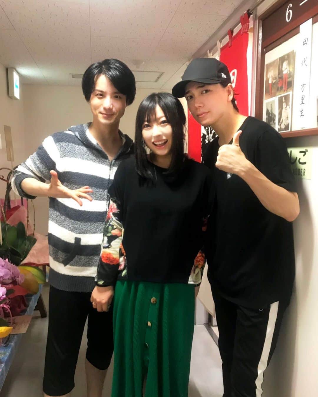 鈴華ゆう子のインスタグラム：「帝国劇場へエリザベートを観に行きました。 田代万里生くん、山崎育三郎くんと久々に会いましたー。 異世界へ連れてってくれた幸せ時間。 素晴らしい2人のステージから沢山の刺激をもらいました！ 私もがんばる。 #エリザベート #帝国劇場 #田代万里生 #山崎育三郎 #鈴華ゆう子」
