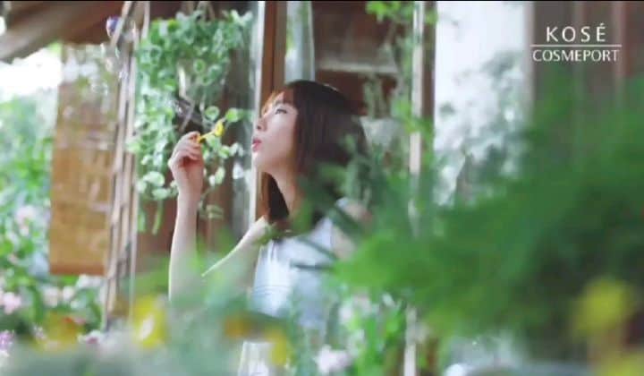 新垣結衣　ファンアカウントのインスタグラム：「髪の毛サラサラ🍏 #新垣結衣#新垣結衣好きな人と繋がりたい #ガッキー #ガッキー可愛い #ビオリス #BIOLISS」