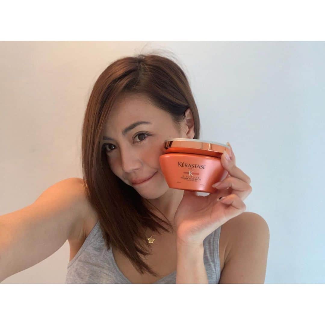 のインスタグラム：「KERASTASE　オレオ リラックス スペシャルトリートメント体験会へ行ってきました。  ケラスターゼのオレオリラックスというトリートメントをしてもらいましたよ。この時期はいつも髪が広がりやすいんだけど、次の日も髪がしっとりおさまっていい感じに！ 週二回くらい家でも使うと良いそうです。  体験前と体験後のお写真も載せておきますね。  皆さま有難うございました。 お陰様で、美意識を高めようと、意識を持つようになりました！  日々努力ですね💓感謝💓  #KERASTASE  #ケラスターゼ #オレオリラックス #PR」