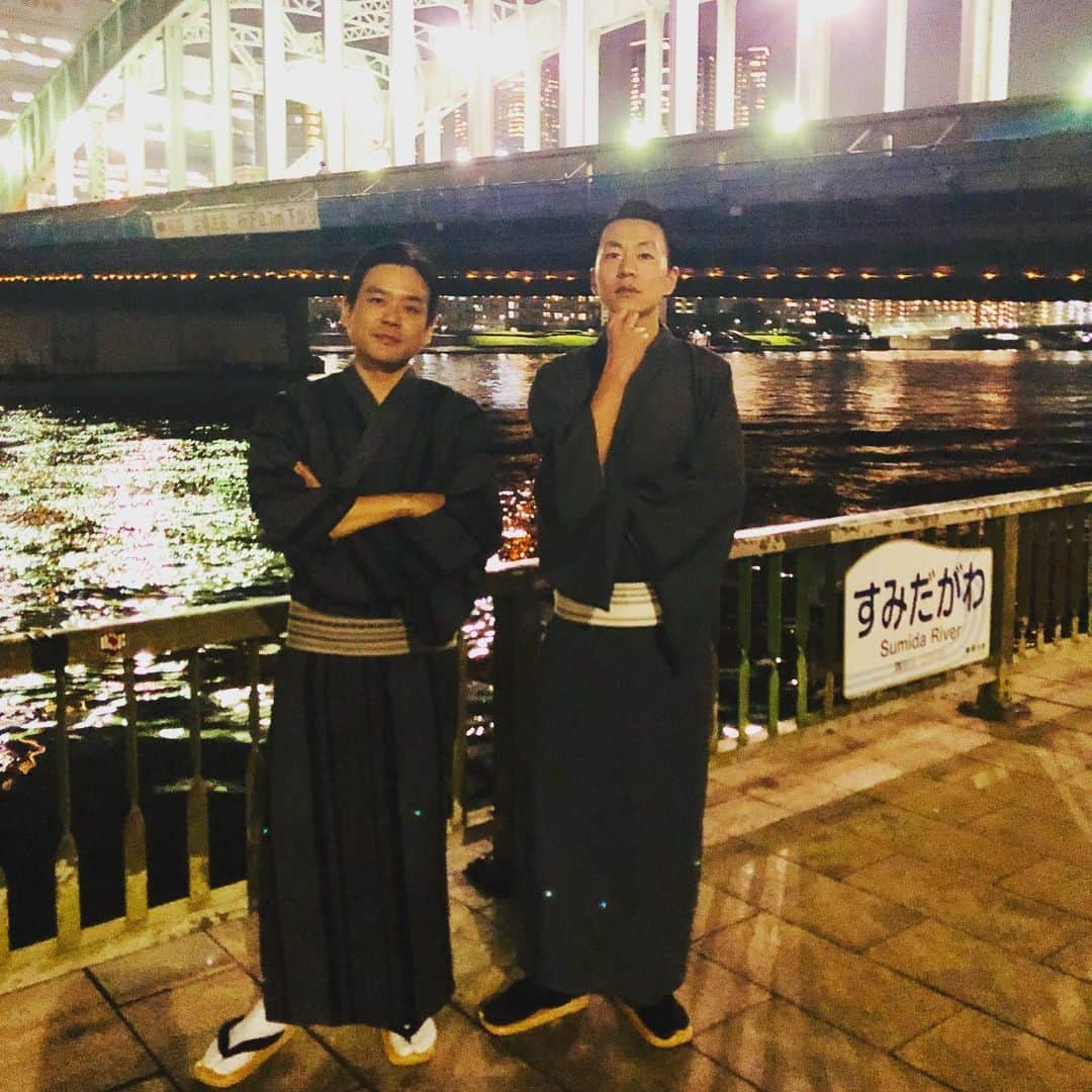 酒井孝太さんのインスタグラム写真 - (酒井孝太Instagram)「そしてこれより我々ジソンシン 台風にぶち込みアンドぶち当たりのかたちで 大阪帰らせてもらいます！！ #隅田川横でパシャリ #新幹線 #お願いやから停まらんといてね #ジソンシン」7月27日 16時05分 - sakaikota