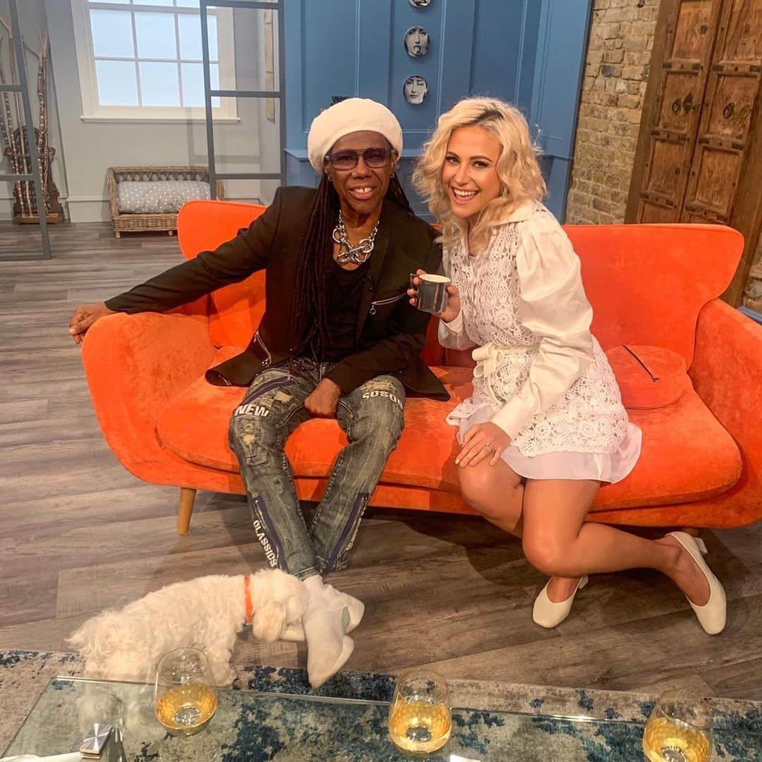 ピクシー・ロットさんのインスタグラム写真 - (ピクシー・ロットInstagram)「I get to have a staring contest with @nilerodgers and chat with my lil sis Gracie Jayne all things @thevoicekidsuk before the final tonight on the fabulous @thesaracoxshow this morning! Tune in at 830am on @itv ✨💗.👀👀 @djsaracox pooch trying to get his paws on Nile’s 👟」7月27日 16時16分 - pixielott