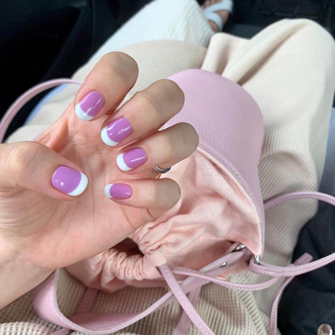 青山あみのインスタグラム：「New nail💜夏ネイル☀️ @mamisakuma」