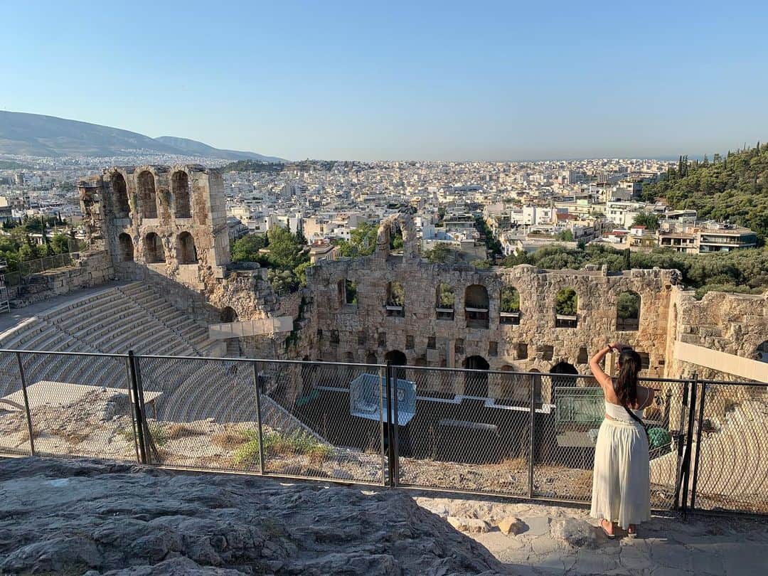吉田セイラさんのインスタグラム写真 - (吉田セイラInstagram)「早起きして、朝一行って良かった☀️ 壮大なる世界遺産だなと、圧倒されました‼️ 紀元前四百年前に、人間はこのような建設物を街の1番の高台に作って、今も変わらずみんなを 魅了してる‼️ #wonderful_places #omg #wow #beautiful #history #goodvibes #memory #greek #アクロポリスの丘 #akropolis #acropolis」7月27日 17時04分 - seirayoshida