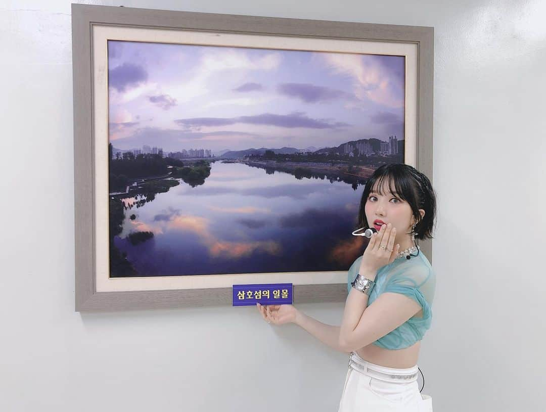 GFriendさんのインスタグラム写真 - (GFriendInstagram)「🤭👀☺️😲」7月27日 17時01分 - gfriendofficial