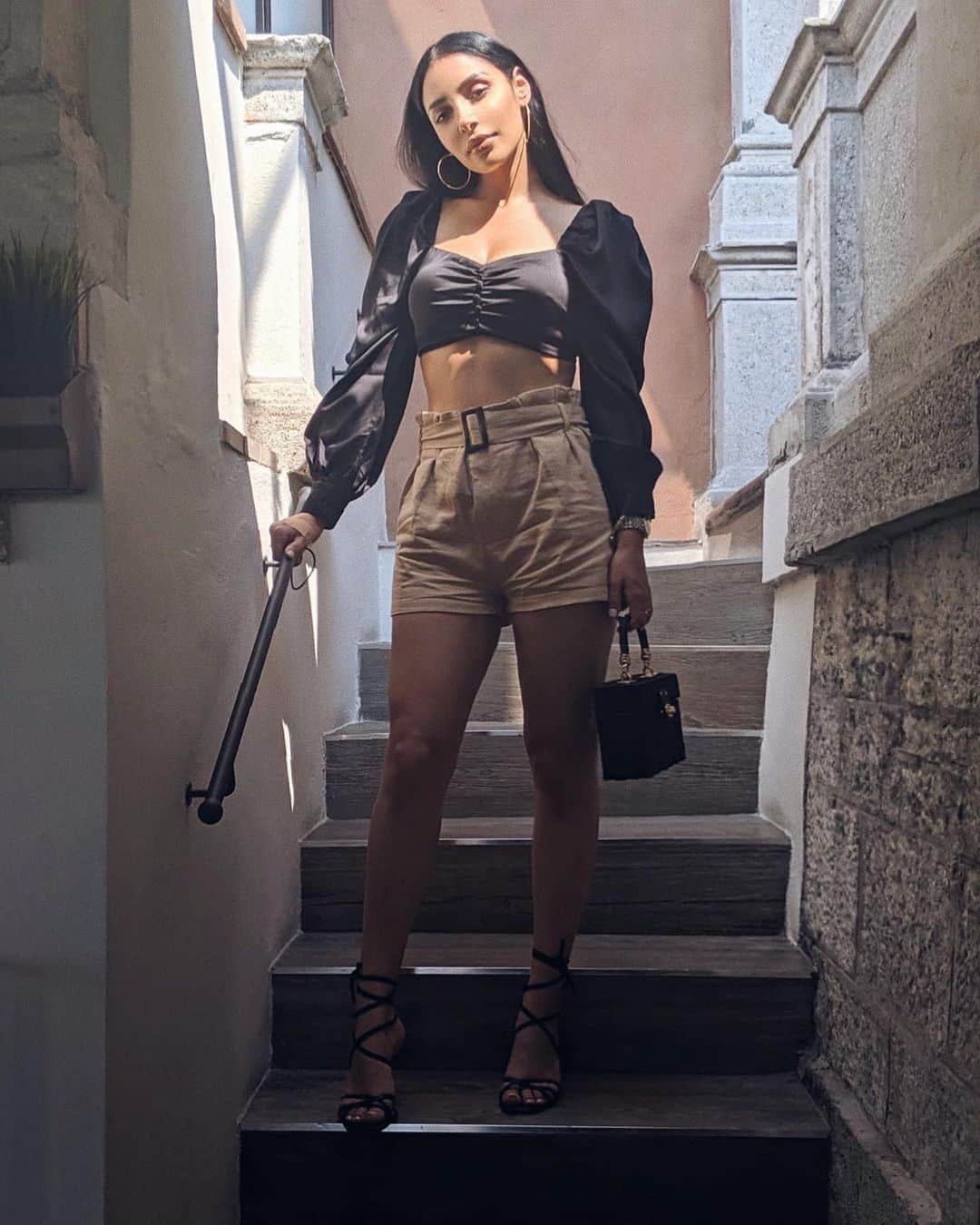のインスタグラム：「Happy Saturday loves 💚 #Outfit #Mode #FashionInspiration #SummerOutfit」
